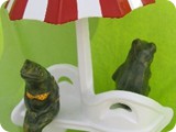 FR 236-Double Loveseat and 2 Frogs